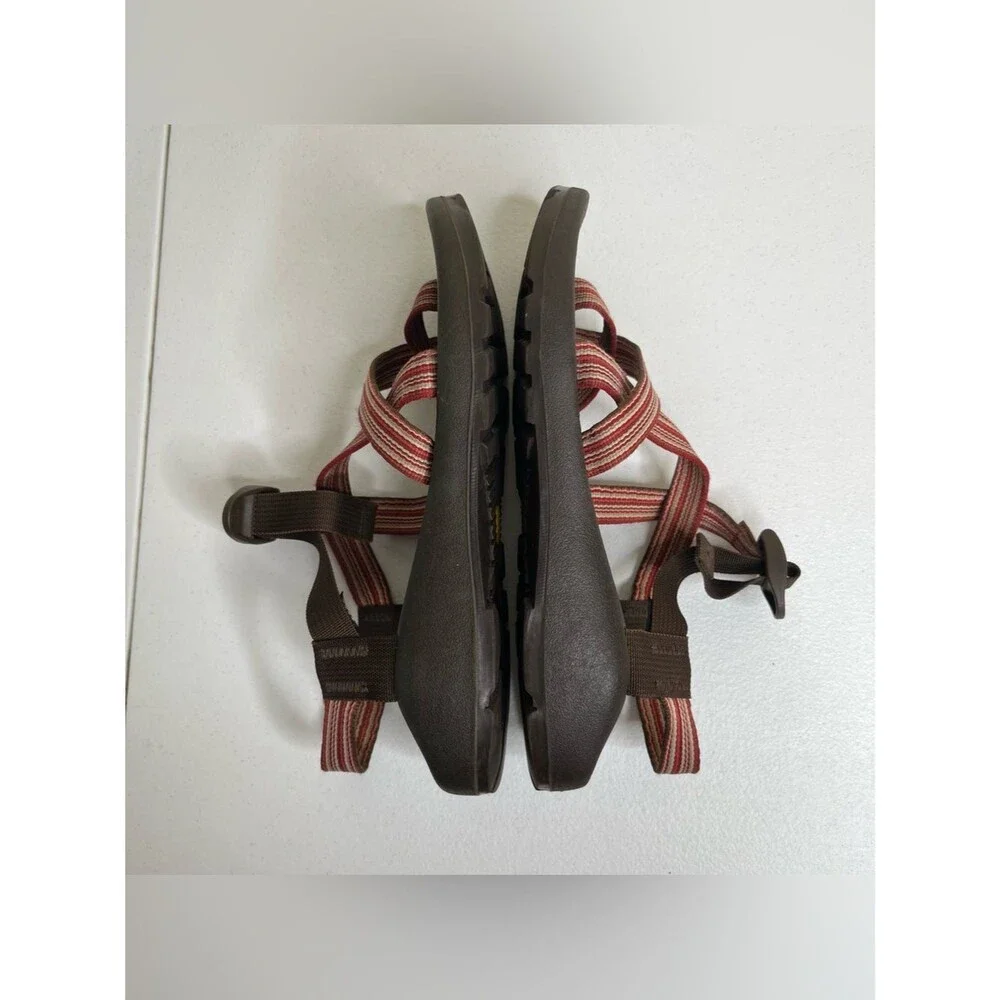 Chaco Z/2 Classic Sport Sandals Womens 9 Red Stripe Toe Loop Outdoor Hiking Shoe
